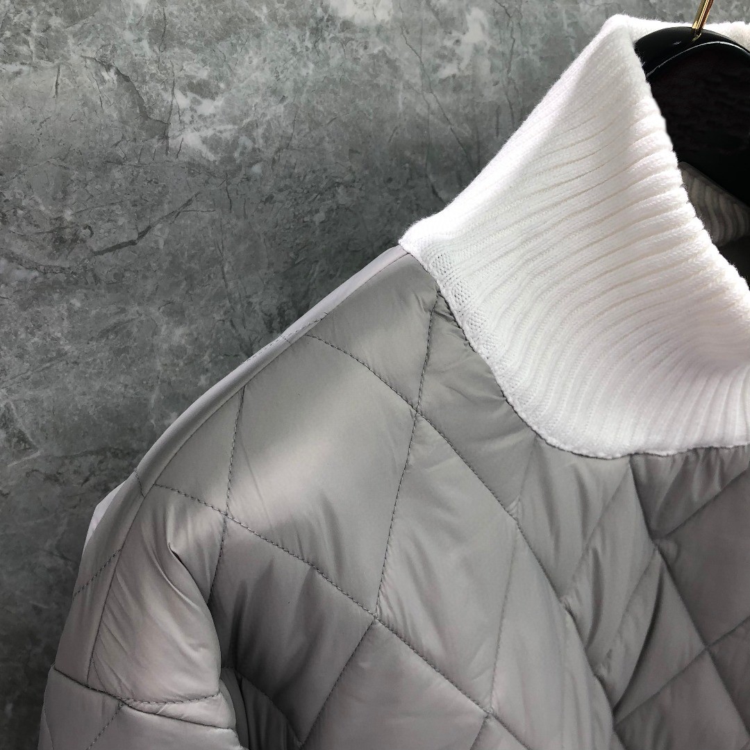 THOM BROWNE 白色四条杠高领菱格纹棉服 外套 长袖 保暖 灰色 黑色