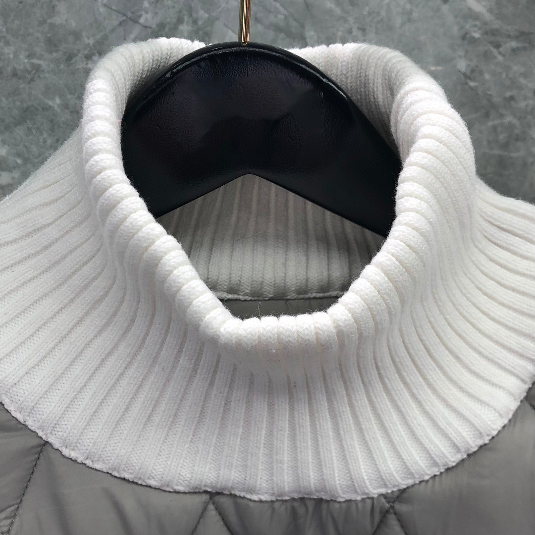 THOM BROWNE 白色四条杠高领菱格纹棉服 外套 长袖 保暖 灰色 黑色