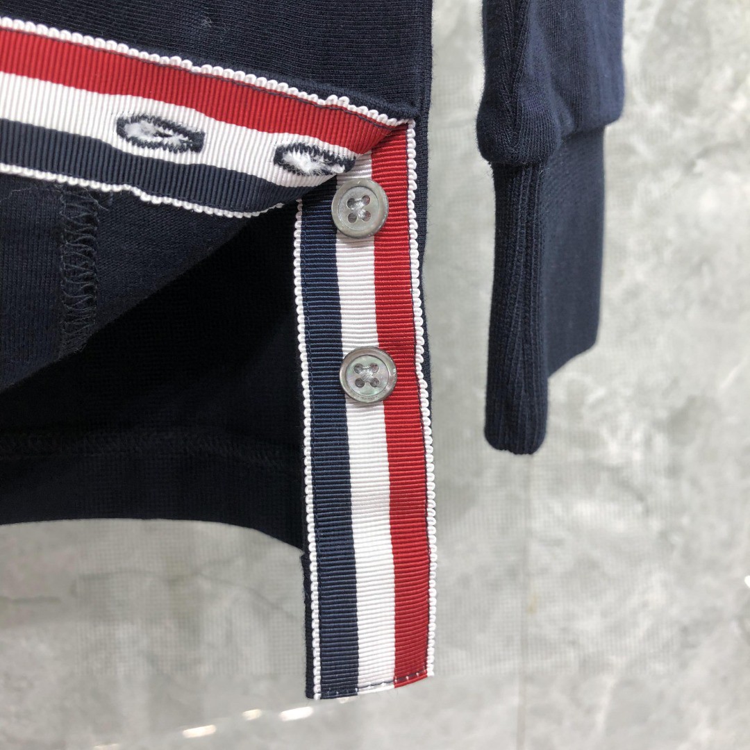 THOM BROWNE 胸前拼色织带圆领卫衣 套头 长袖 灰色 藏青色 白色 