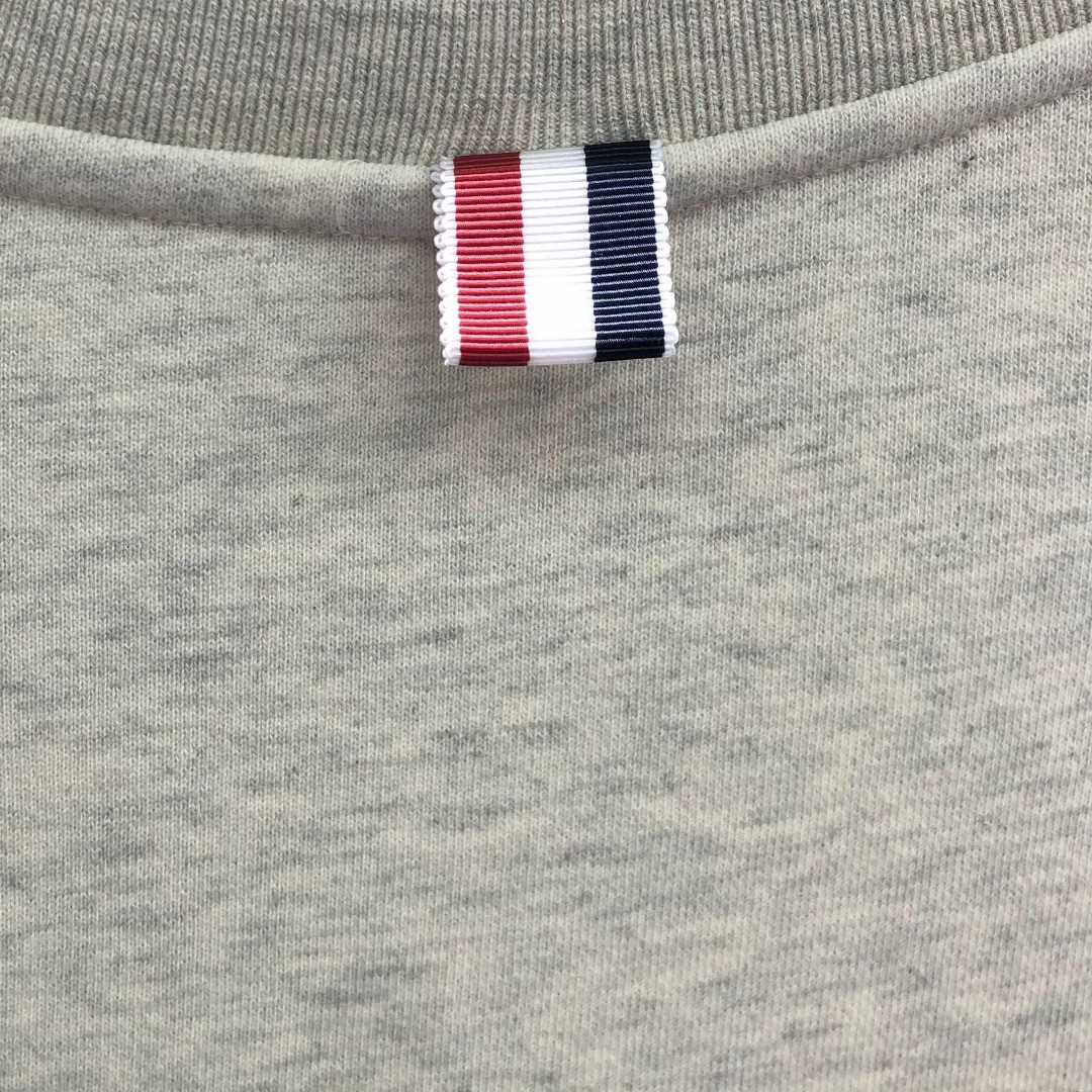 THOM BROWNE 经典四条纹圆领卫衣 套头 长袖 花灰色