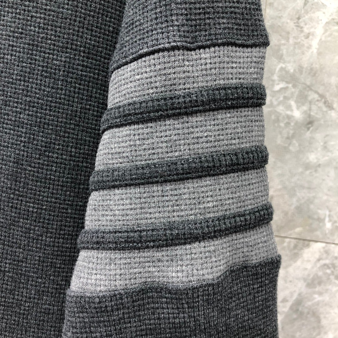 THOM BROWNE 经典四条纹圆领卫衣 套头 长袖 深灰色 MJT205A-06452-015