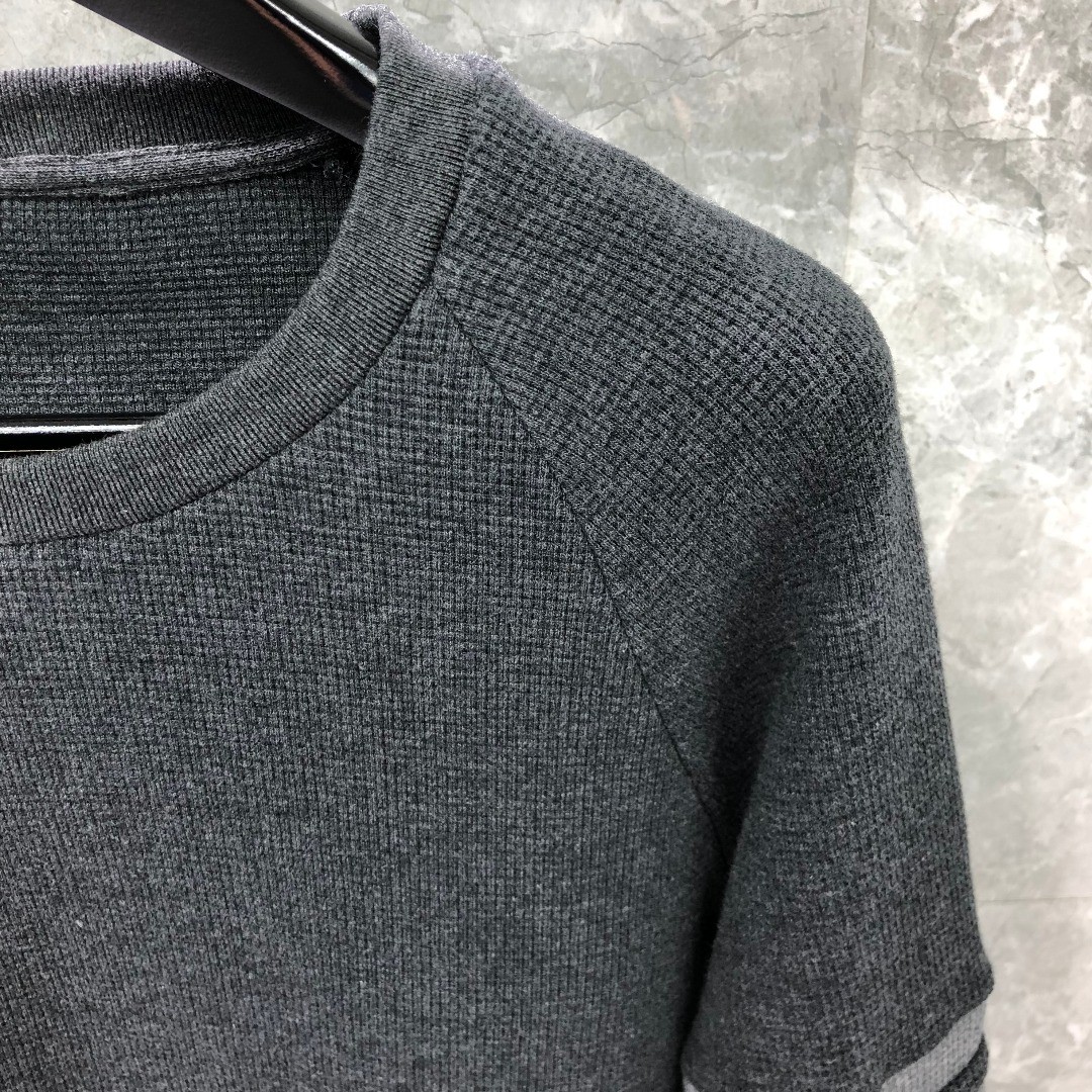 THOM BROWNE 经典四条纹圆领卫衣 套头 长袖 深灰色 MJT205A-06452-015