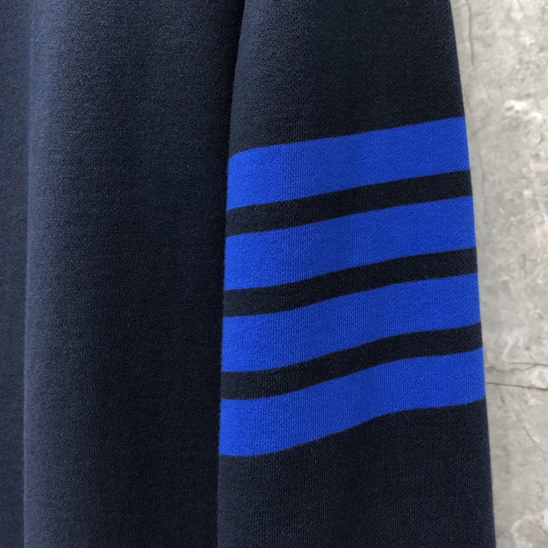 THOM BROWNE 经典袖子四条纹圆领卫衣 长袖 灰色 藏青色 