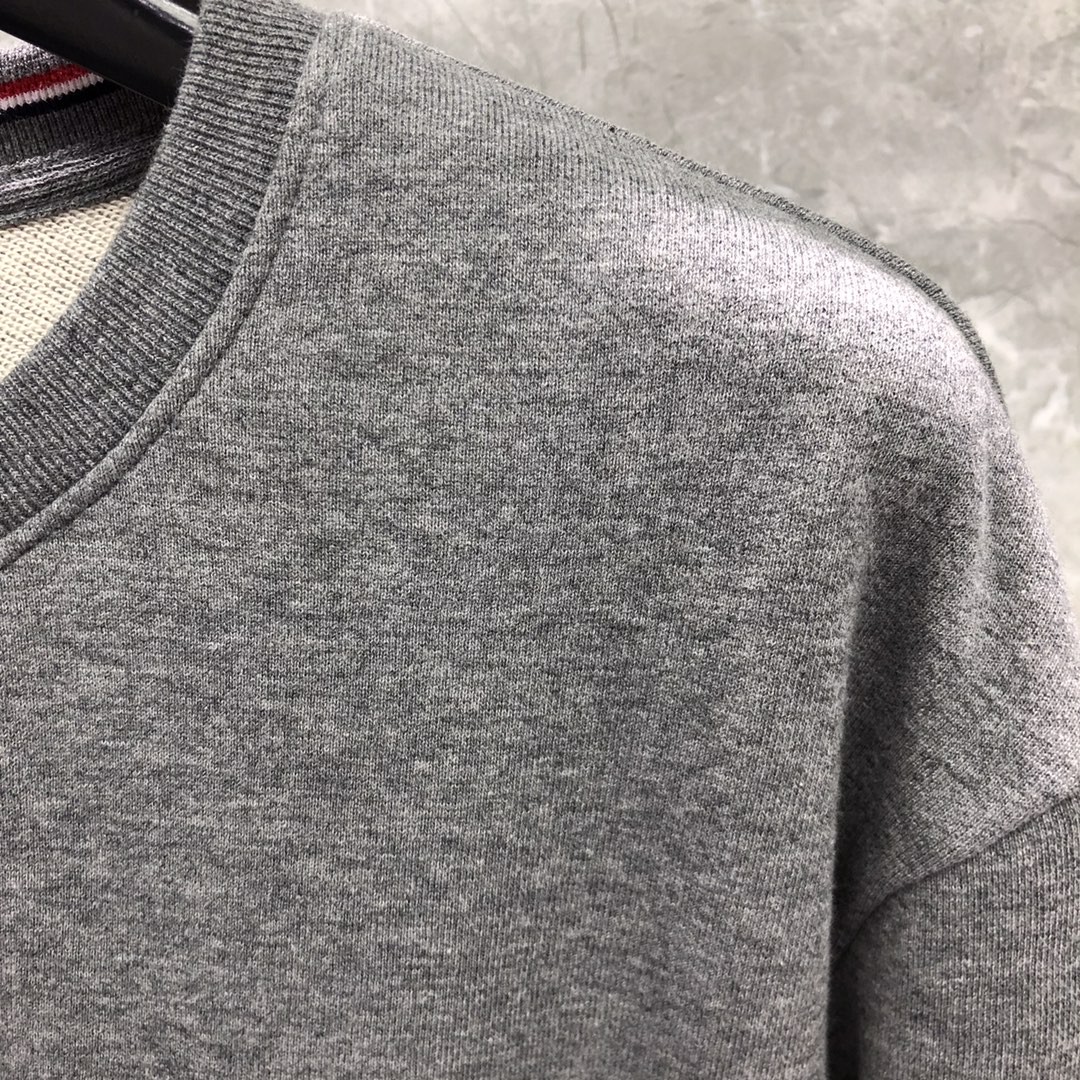 THOM BROWNE 经典袖子四条纹圆领卫衣 长袖 灰色 藏青色 