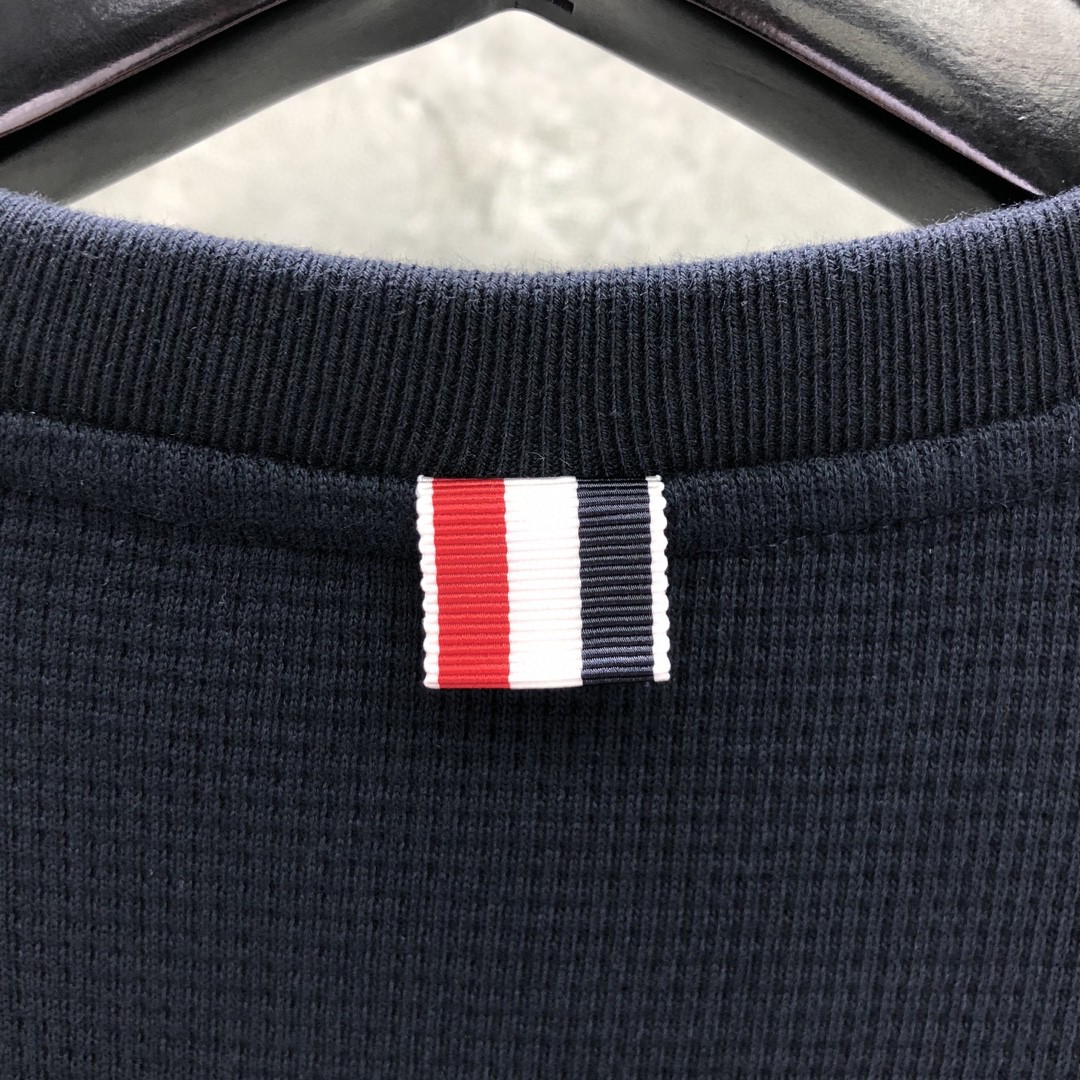 THOM BROWNE 经典袖子四条纹圆领卫衣 套头 长袖 灰色 藏青色 白色 