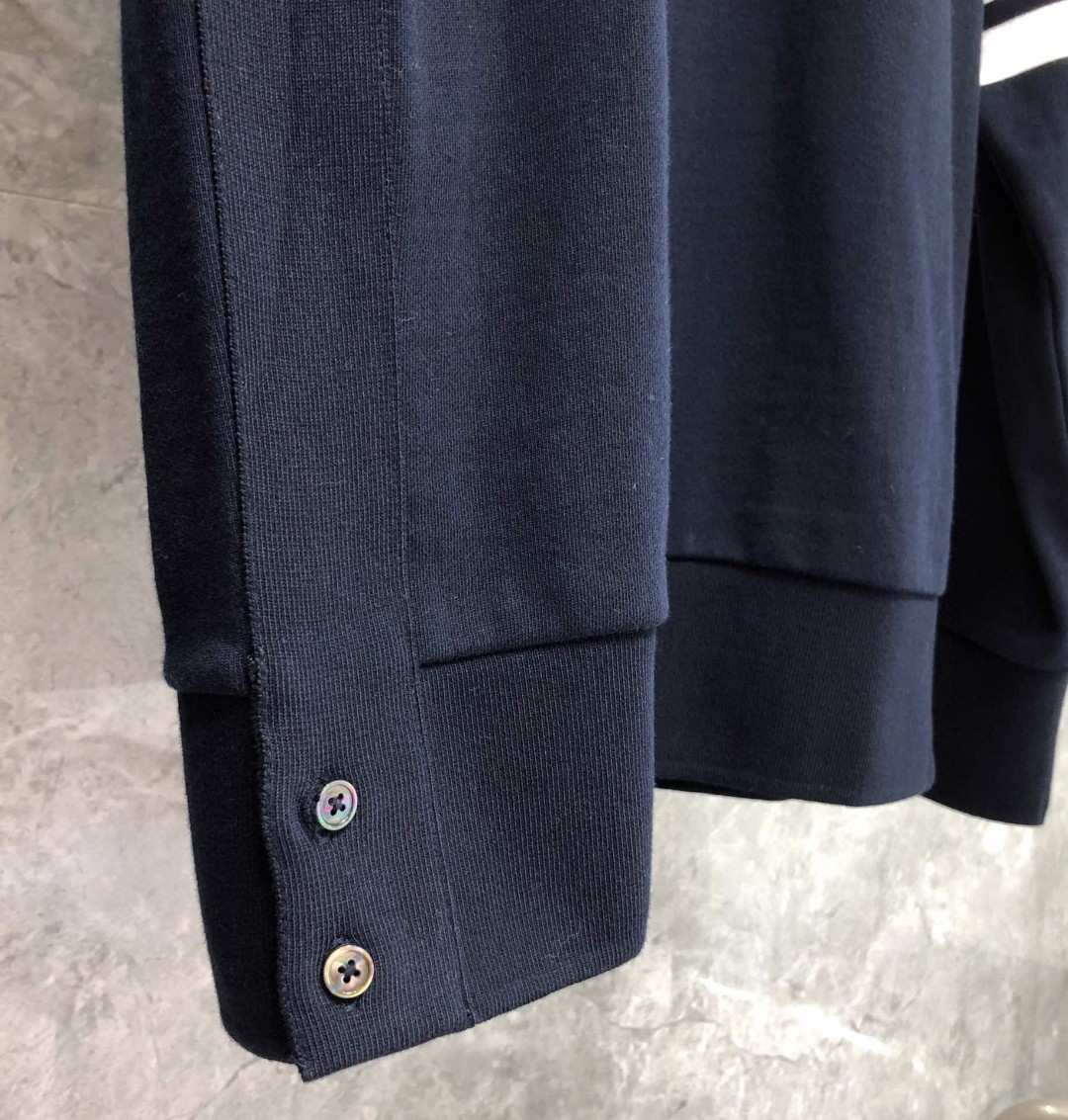 THOM BROWNE 经典袖子四条纹圆领卫衣 套头 长袖 浅灰色 藏青色 黑色 深灰色