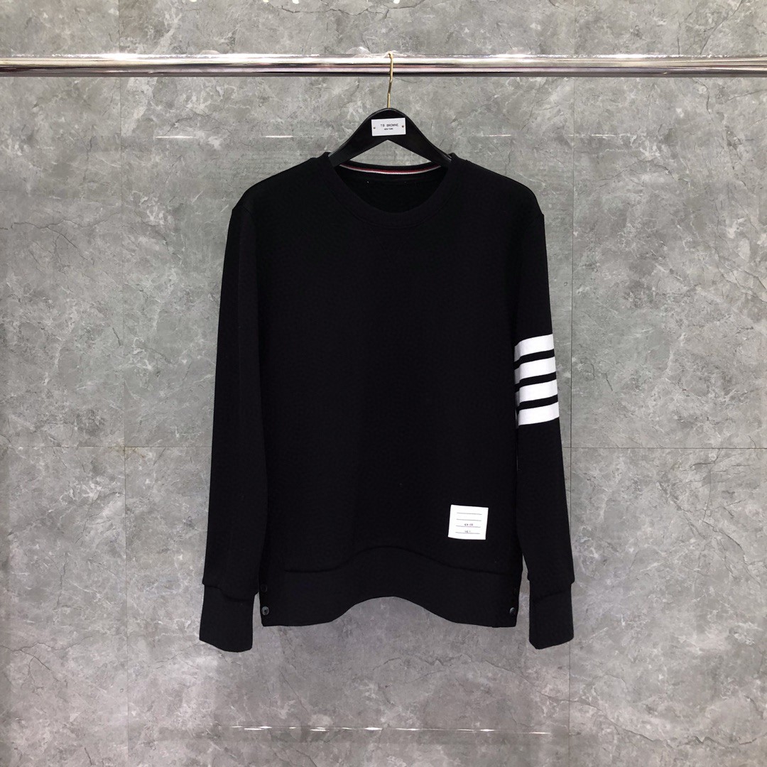 THOM BROWNE 经典袖子四条纹圆领卫衣 套头 长袖 浅灰色 藏青色 黑色 深灰色