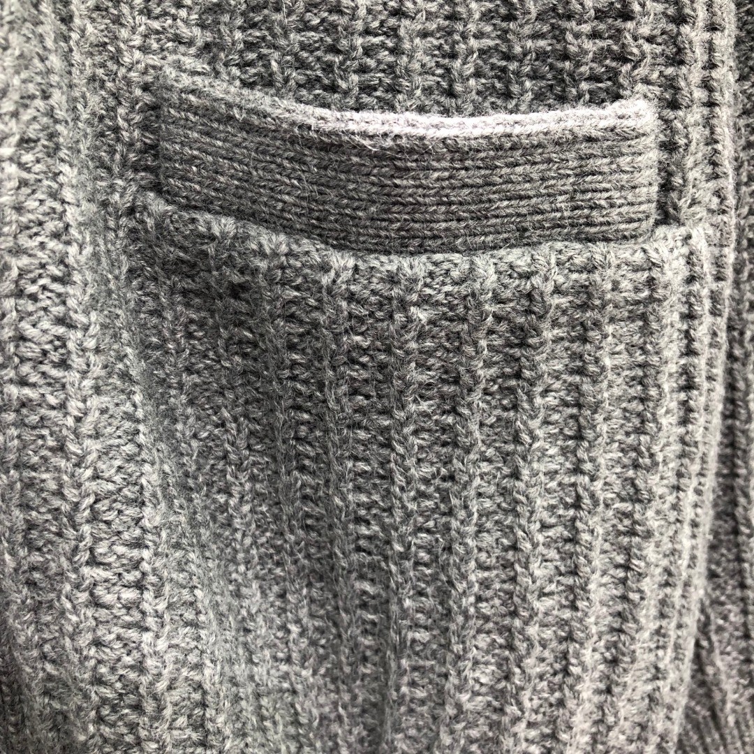 THOM BROWNE 经典袖子白色四条纹单排扣毛衣 针织衫 长袖 灰色 藏青色 