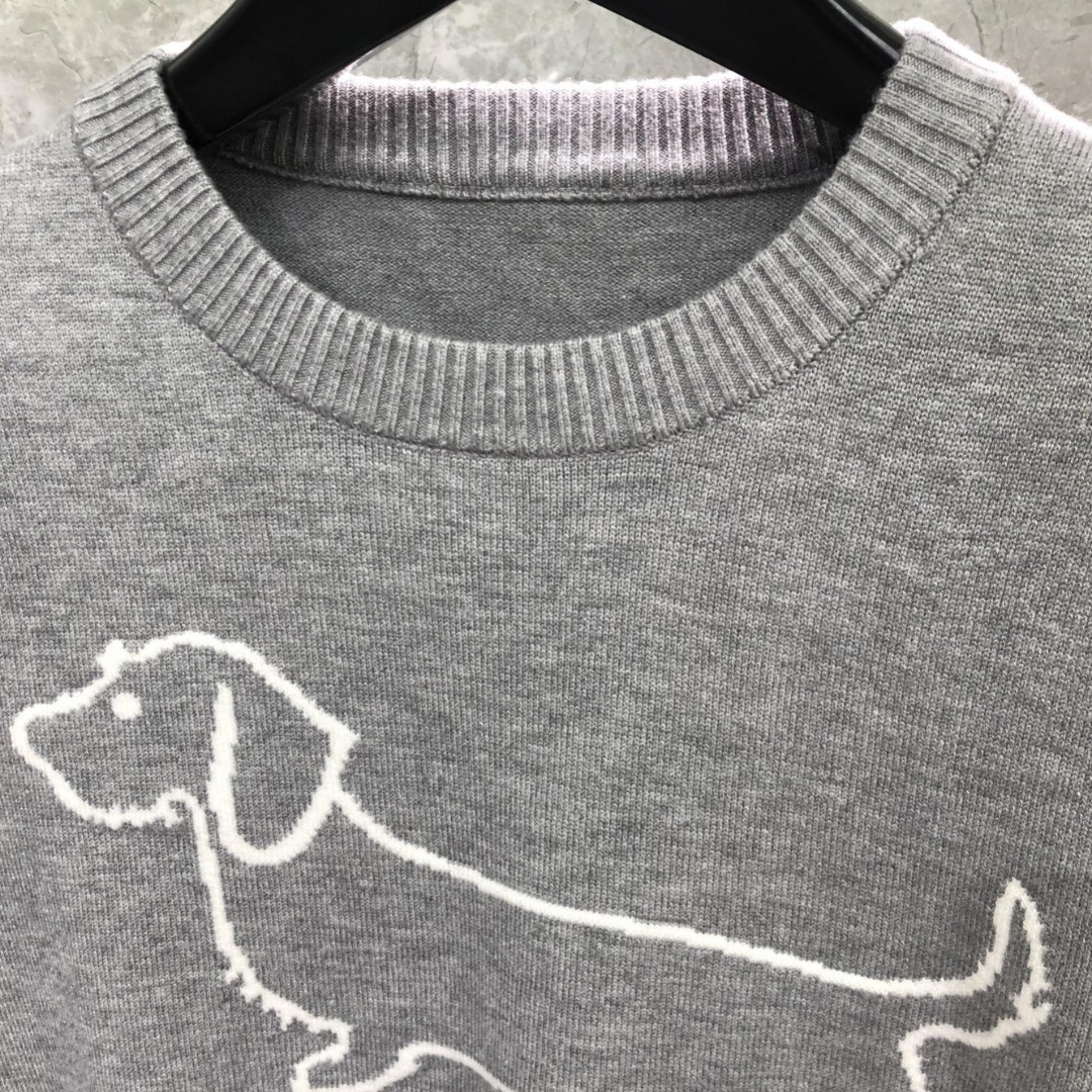 THOM BROWNE 经典袖子白色四条纹小狗嵌花图案毛衣 针织衫 长袖 灰色 藏青色 白色 MKA486A-Y1002-055