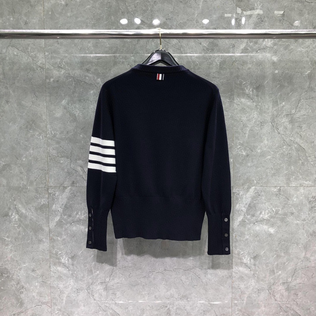THOM BROWNE 经典袖子白色四条纹小狗嵌花图案毛衣 针织衫 长袖 灰色 藏青色 白色 MKA486A-Y1002-055