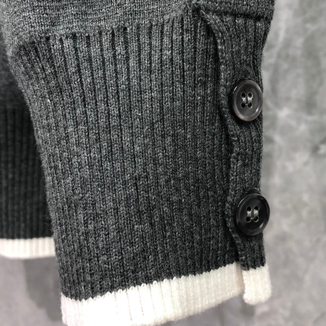 THOM BROWNE 经典袖子四条纹螺纹圆领毛衣 针织衫 长袖 灰色 藏青色 白色 MKA452A-Y3006-100
