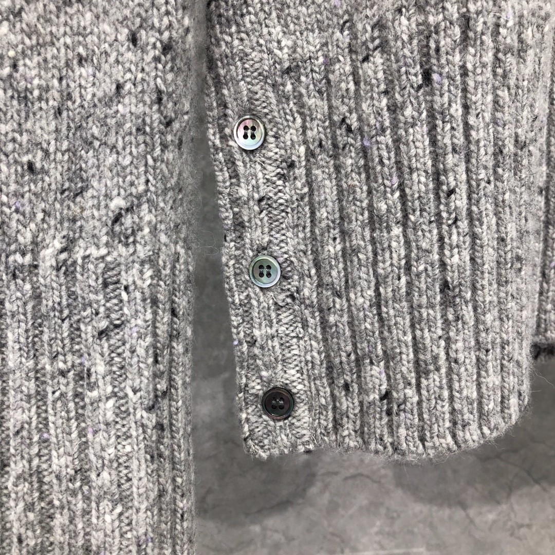 THOM BROWNE 嵌花三色条纹圆领毛衣 针织衫 长袖 浅灰色 深灰色 MKA177A-00278-035