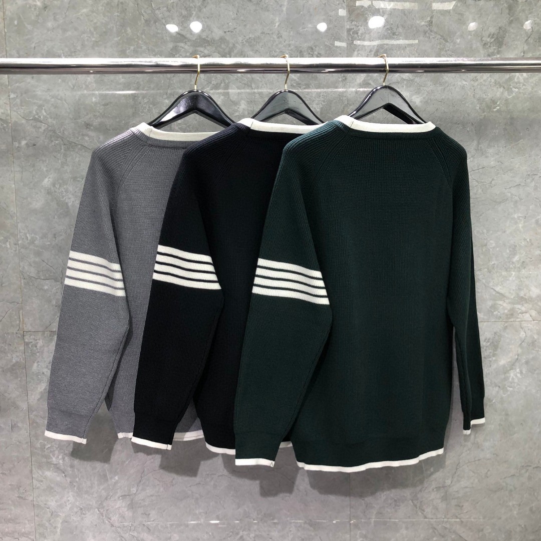 THOM BROWNE 白边细针拼色四杠圆领毛衣 针织衫 长袖 灰色 黑色 墨绿色