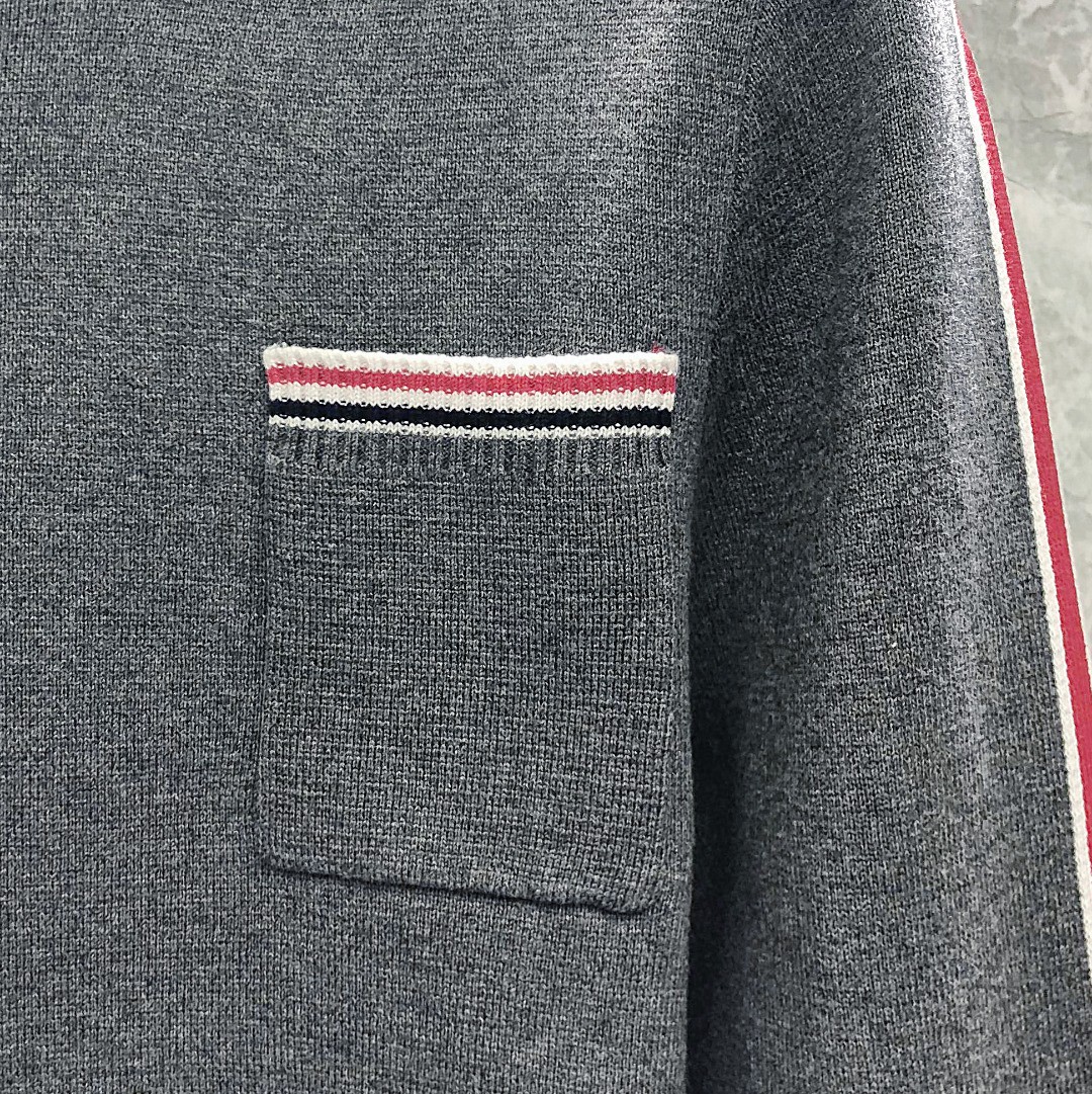 THOM BROWNE 口袋双袖织带圆领毛衣 针织衫 长袖 灰色 白色 藏青色