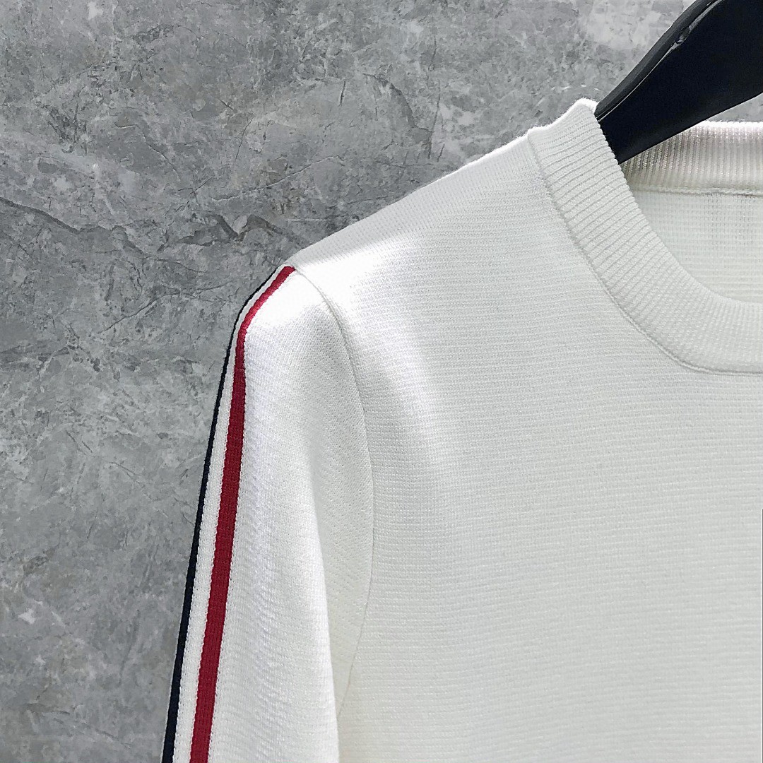 THOM BROWNE 口袋双袖织带圆领毛衣 针织衫 长袖 灰色 白色 藏青色