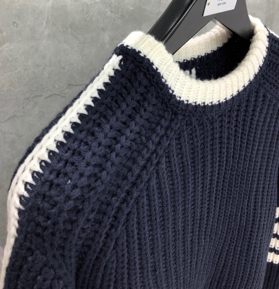 THOM BROWNE 白边粗棒针圆领毛衣 针织衫 长袖 藏蓝色