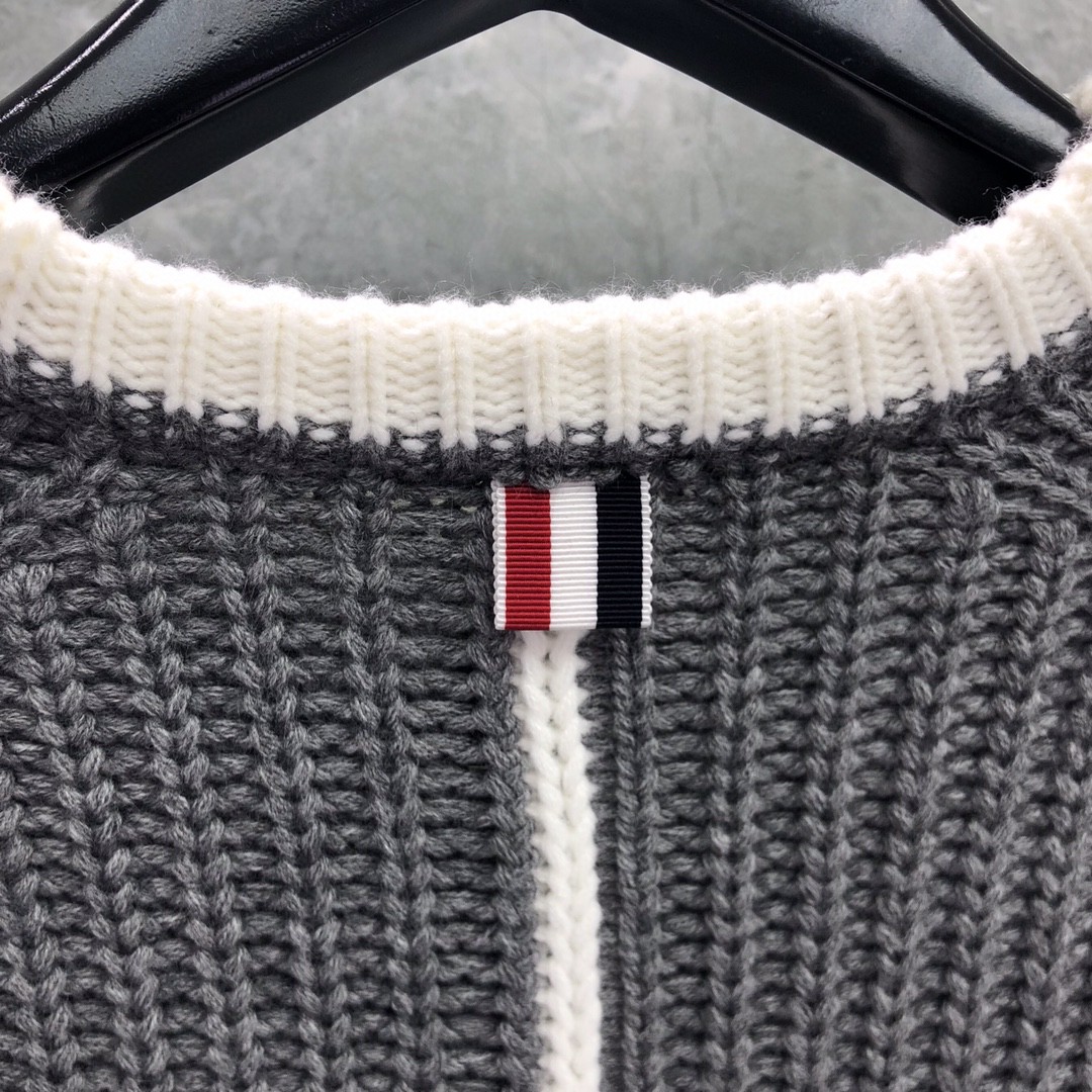 THOM BROWNE 白边粗棒针圆领毛衣 针织衫 长袖 藏蓝色