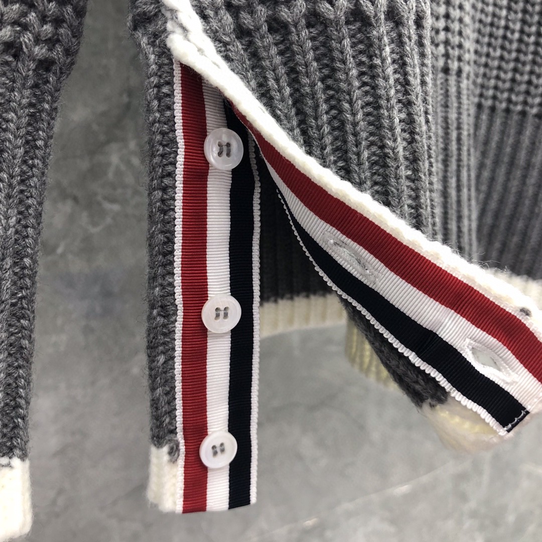 THOM BROWNE 白边粗棒针圆领毛衣 针织衫 长袖 藏蓝色