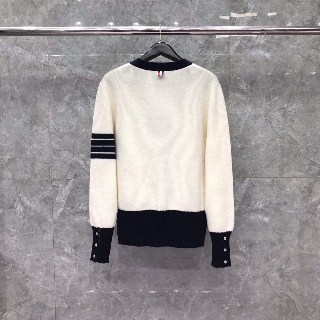 THOM BROWNE 条纹嵌花V领针织开衫 毛衣 针织衫 长袖 白色 