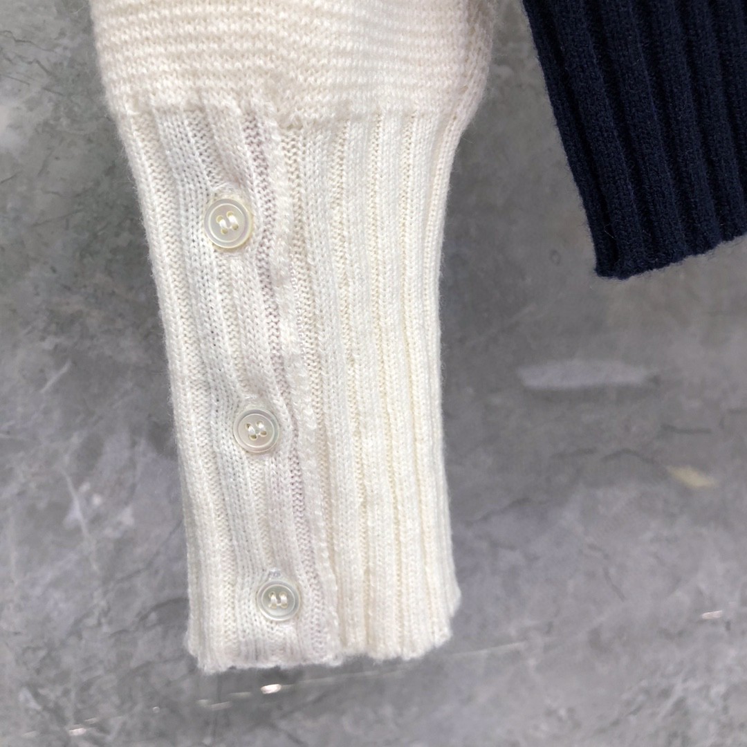 THOM BROWNE 条纹嵌花圆领毛衣 针织衫 长袖 白色 