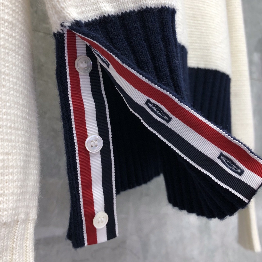 THOM BROWNE 条纹嵌花圆领毛衣 针织衫 长袖 白色 