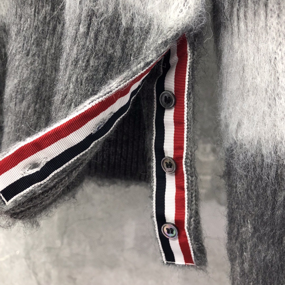 THOM BROWNE 马海毛格子套头毛衣 长袖 灰色 红色