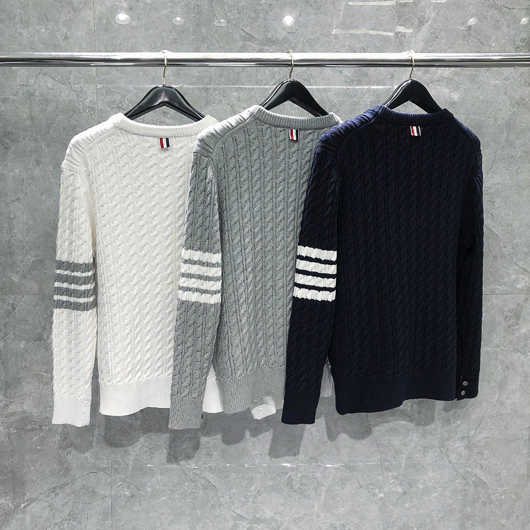 THOM BROWNE 经典四杠粗针麻花圆领毛衣 针织衫 长袖 灰色 白色 藏青色 MKA402A-Y3017-055