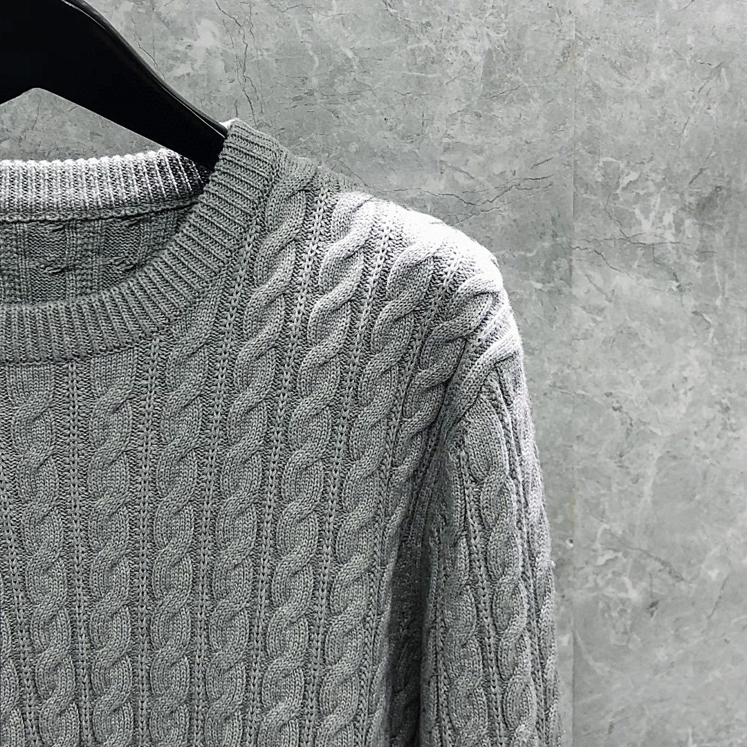 THOM BROWNE 经典四杠粗针麻花圆领毛衣 针织衫 长袖 灰色 白色 藏青色 MKA402A-Y3017-055