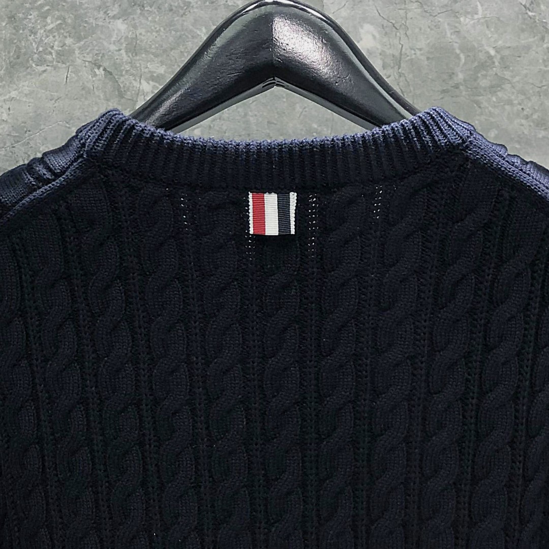 THOM BROWNE 经典四杠粗针麻花圆领毛衣 针织衫 长袖 灰色 白色 藏青色 MKA402A-Y3017-055