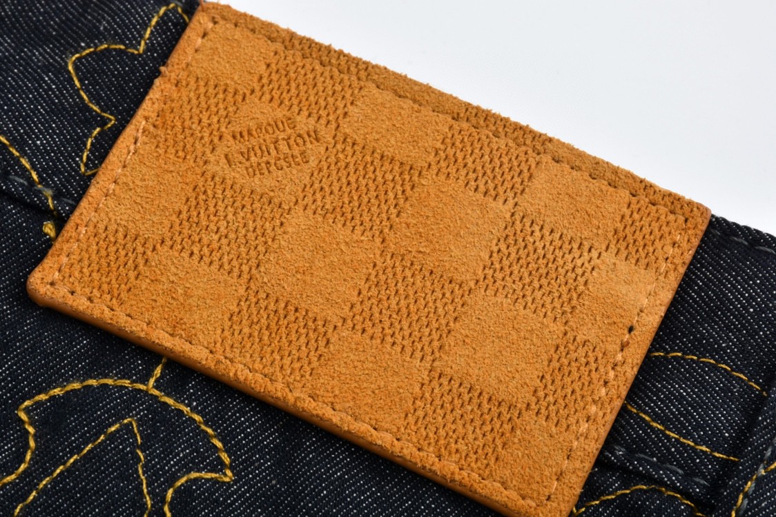 LOUIS VUITTON 路易威登 Timberland FW24 藤蔓绣花牛仔裤 裤子 长裤 1AFX90