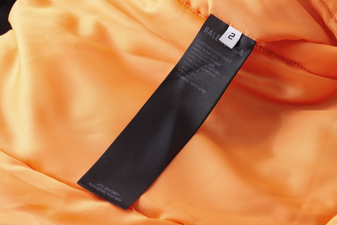 Balenciaga 巴黎世家 世界粮食计划拉链连帽棉服 外套 长袖 夹克 黑色 752178TLO251000