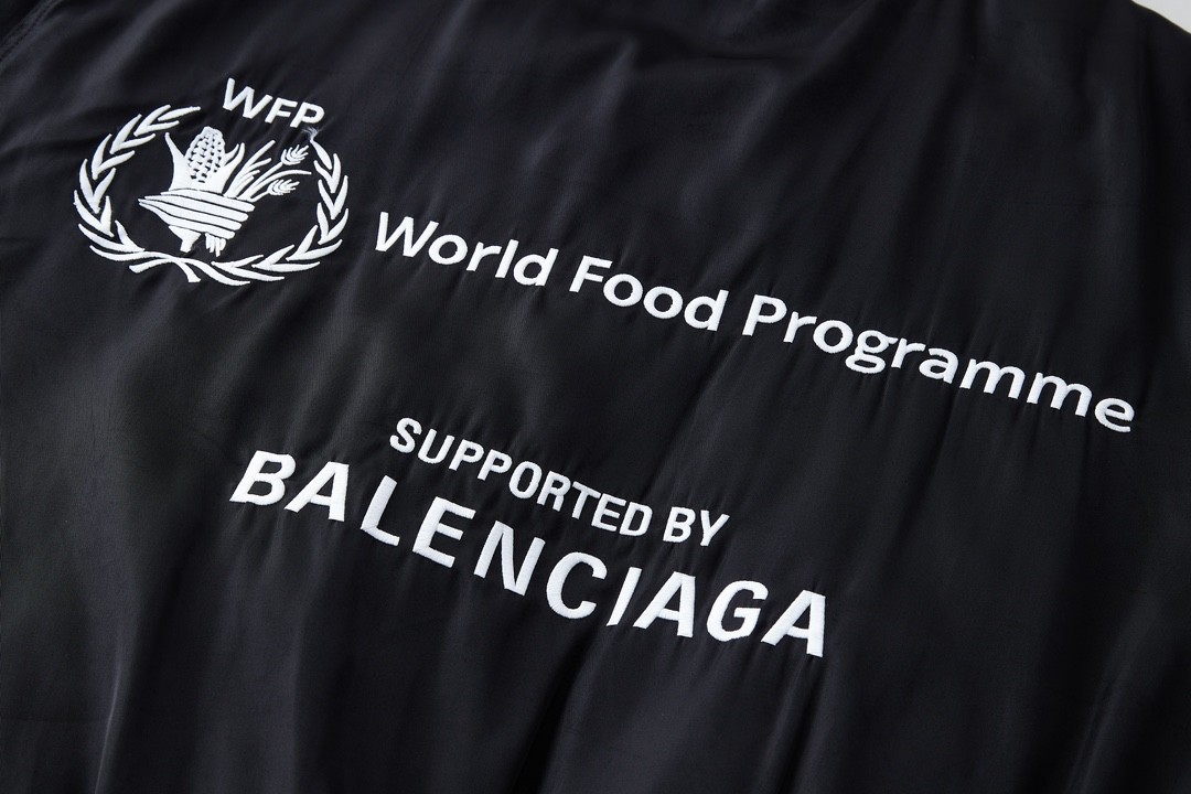 Balenciaga 巴黎世家 世界粮食计划拉链连帽棉服 外套 长袖 夹克 黑色 752178TLO251000