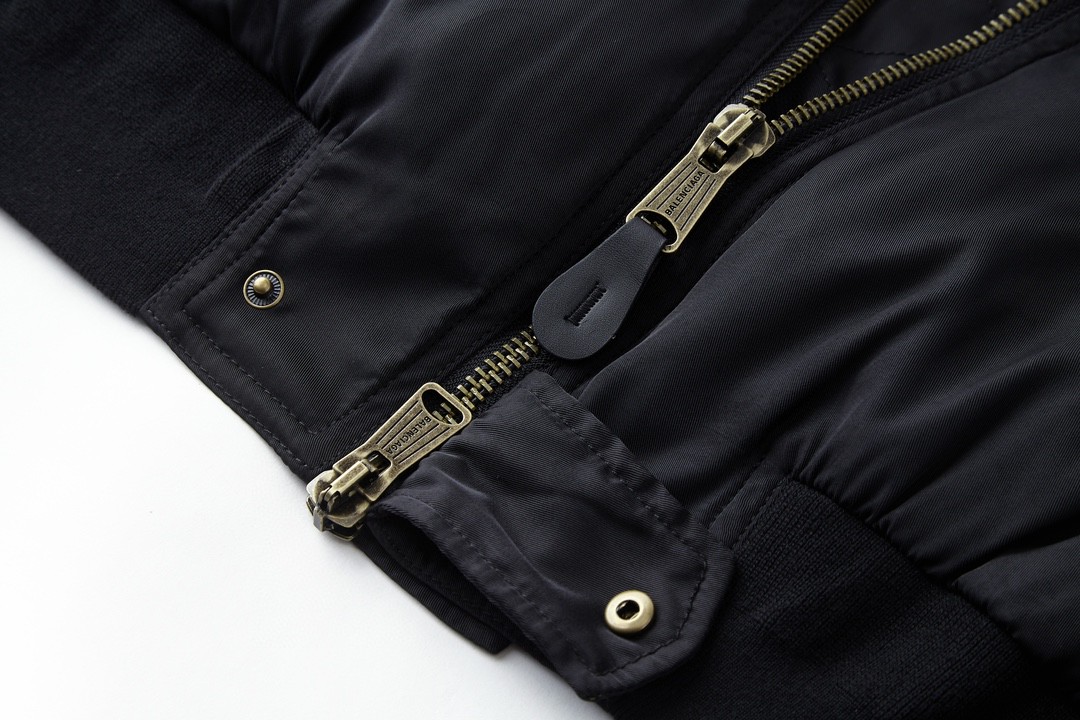 Balenciaga 巴黎世家 世界粮食计划拉链连帽棉服 外套 长袖 夹克 黑色 752178TLO251000