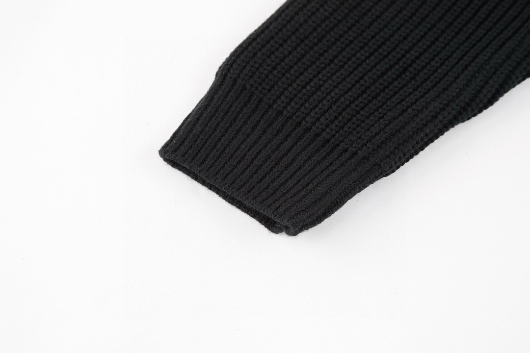 CELINE 赛琳 字母logo印花圆领毛衣 针织衫 外套 长袖 灰色 黑色 2A19R423P-08GC