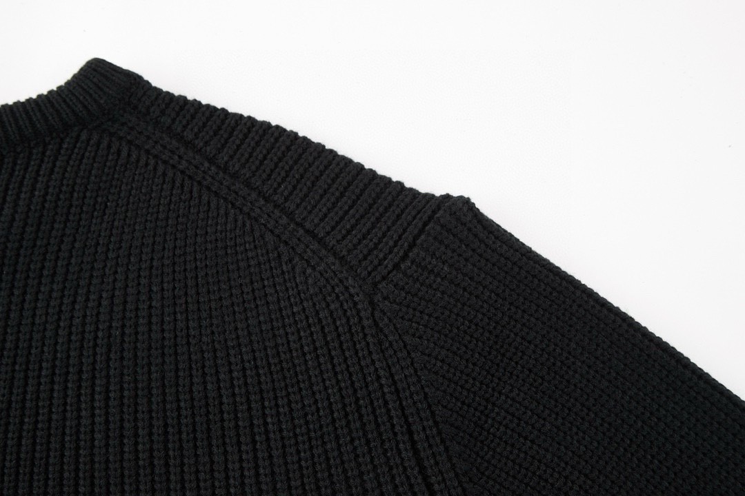 CELINE 赛琳 字母logo印花圆领毛衣 针织衫 外套 长袖 灰色 黑色 2A19R423P-08GC