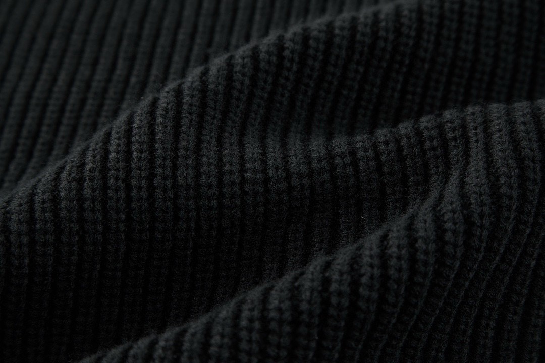 CELINE 赛琳 字母logo印花圆领毛衣 针织衫 外套 长袖 灰色 黑色 2A19R423P-08GC