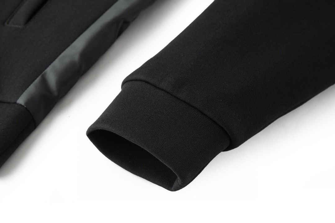 PRADA 普拉达 拼接纯色徽标拉链夹克 外套 长袖 黑色 UJL85B-16AU-F0002-S-OOO