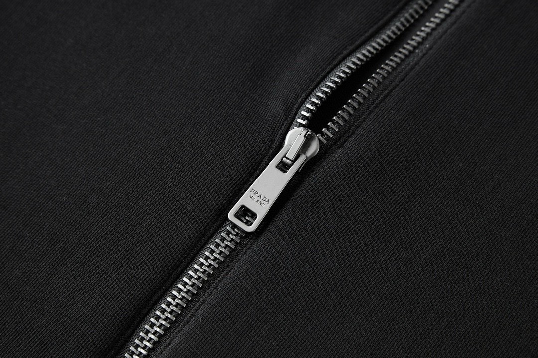 PRADA 普拉达 拼接纯色徽标拉链夹克 外套 长袖 黑色 UJL85B-16AU-F0002-S-OOO