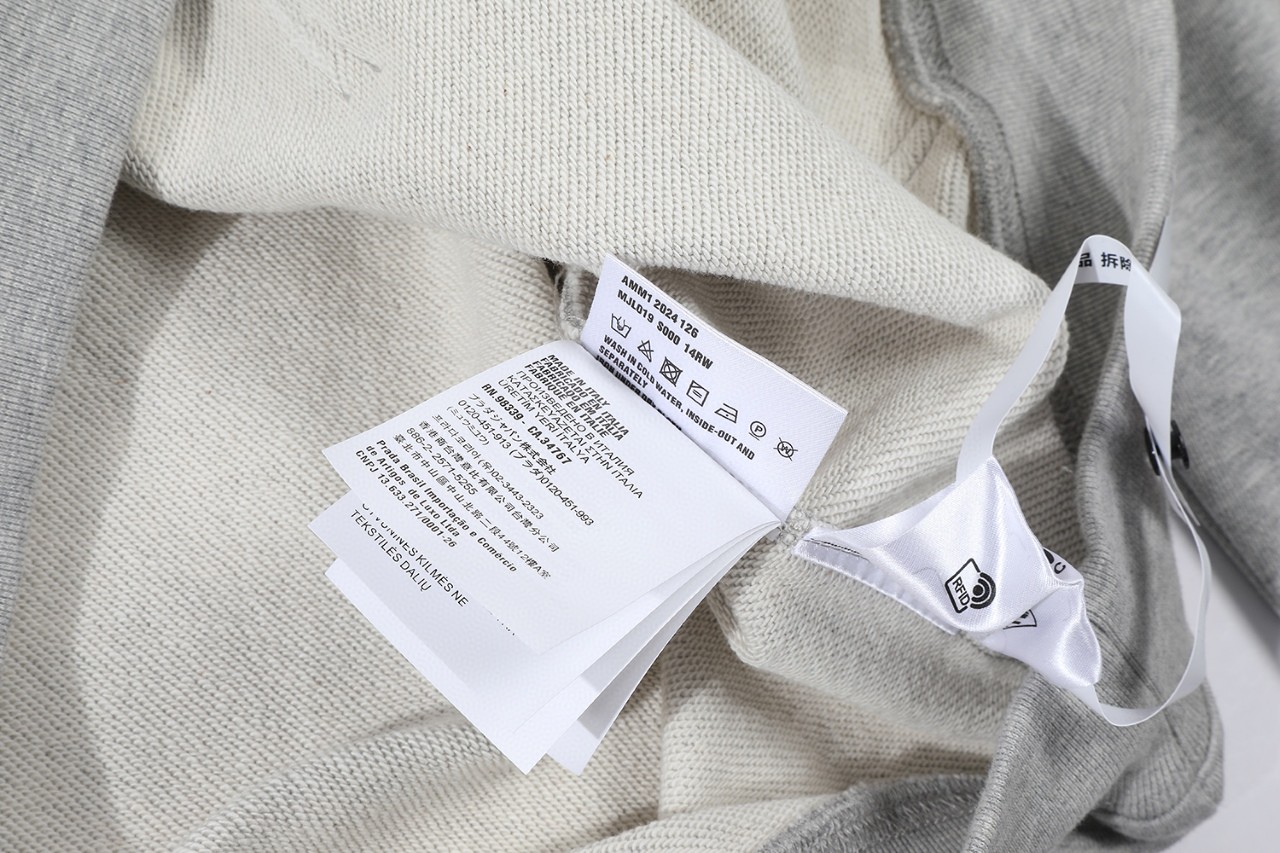 MIU MIU 缪缪 字母logo徽标套头连帽卫衣 长袖 外套 灰色 