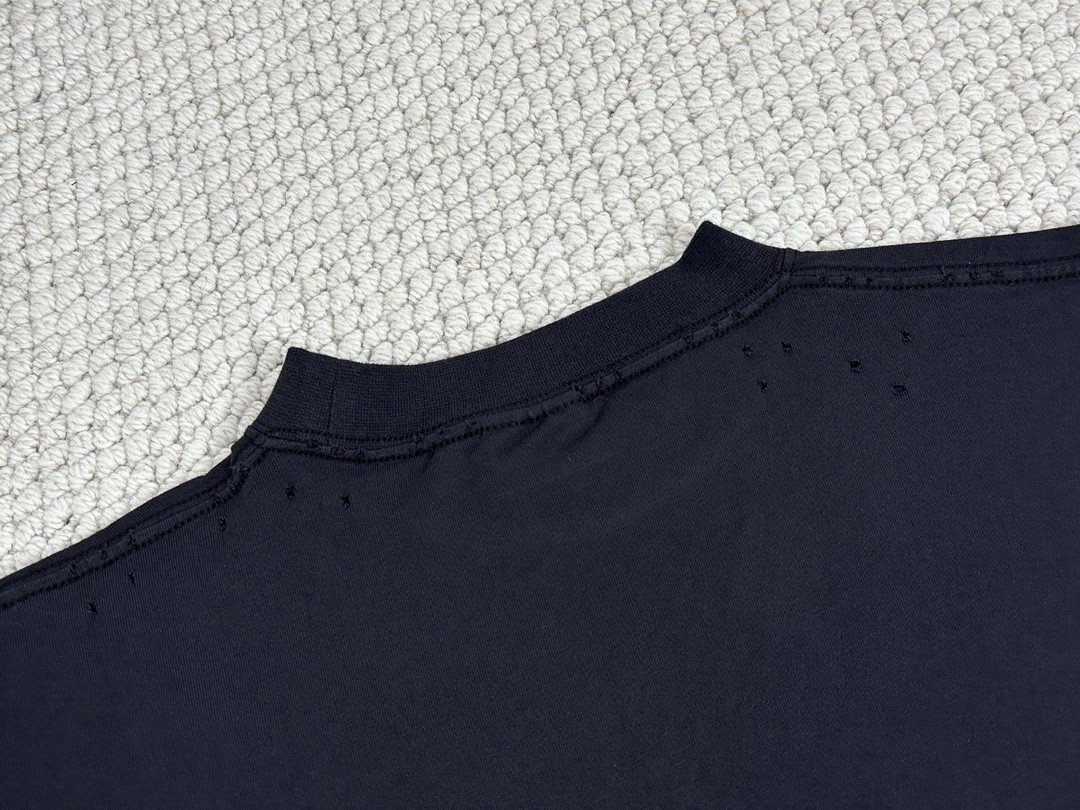 Balenciaga 巴黎世家 做旧破洞字母logo印花圆领短袖 T恤 夏季 白色 黑色 787349TRVS81013