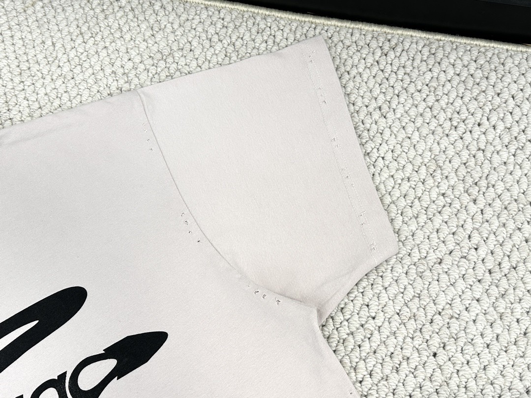 Balenciaga 巴黎世家 做旧破洞字母logo印花圆领短袖 T恤 夏季 白色 黑色 787349TRVS81013