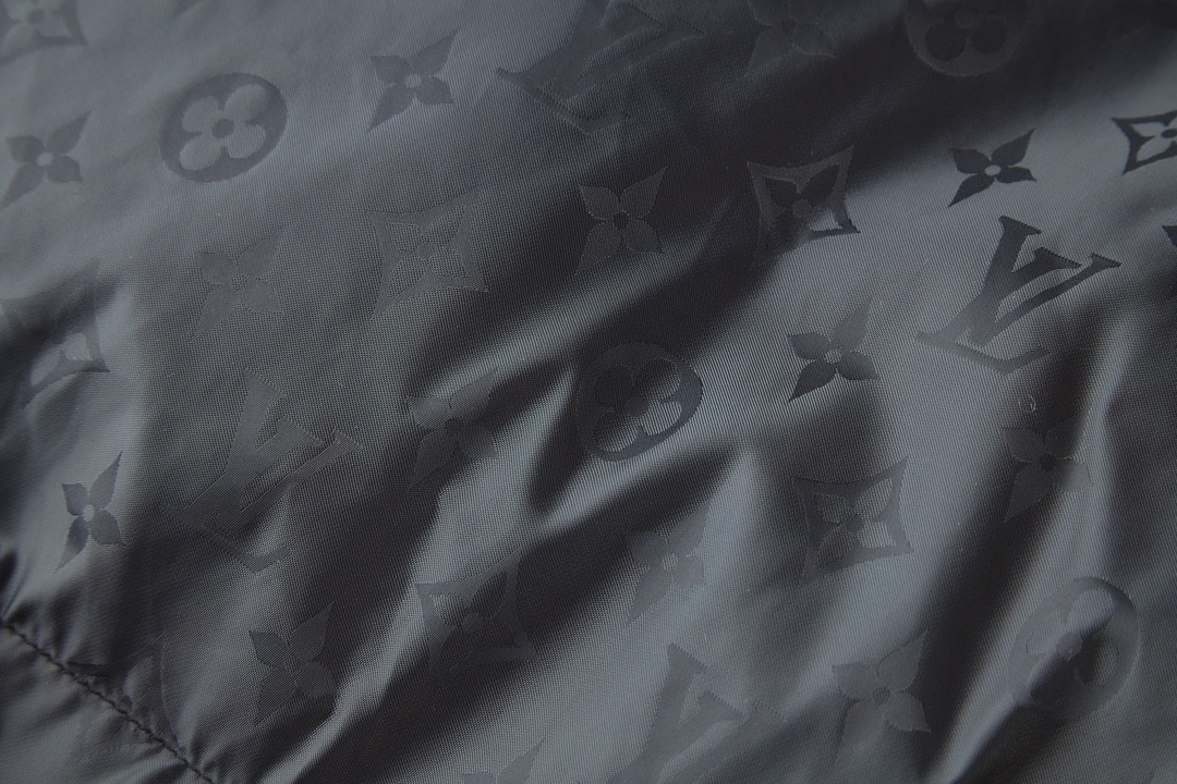 LOUIS VUITTON 路易威登 SKI滑雪系列 logo印花拉链连帽羽绒服 夹克 外套 长袖 暗绿色 1AGIRD