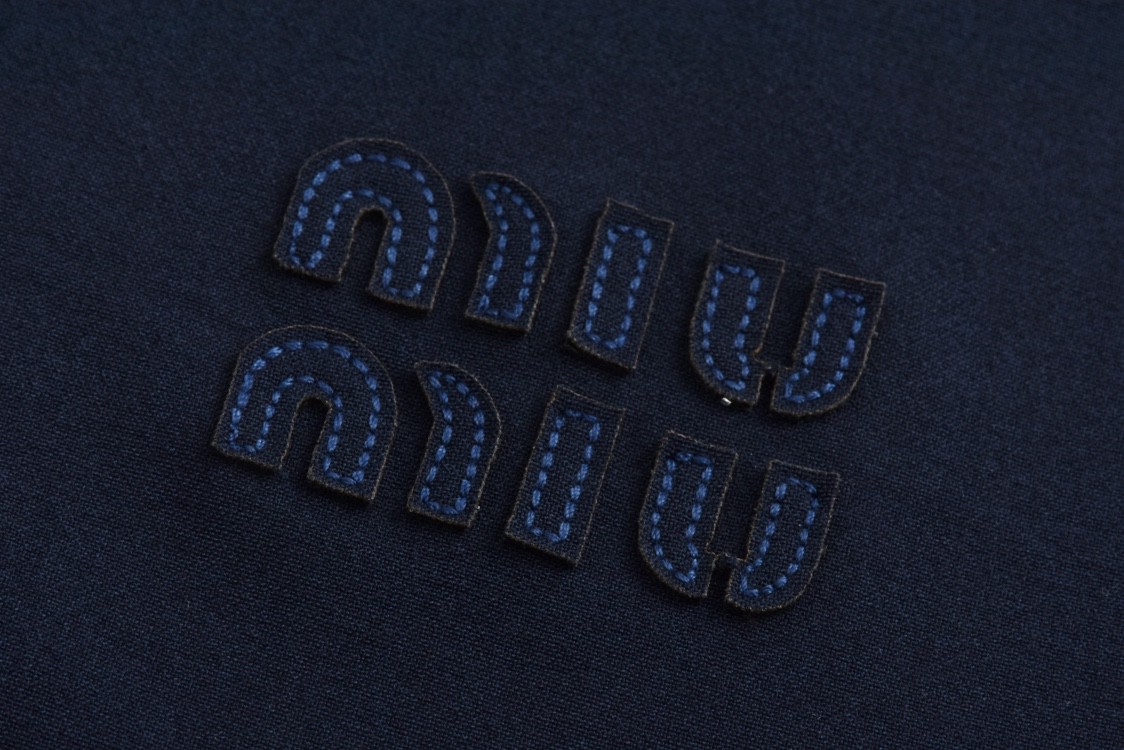 ]MIU MIU 缪缪 logo徽标拉链夹克 外套 长袖 海军蓝 ML1041-12I1-F0241-S-OOO