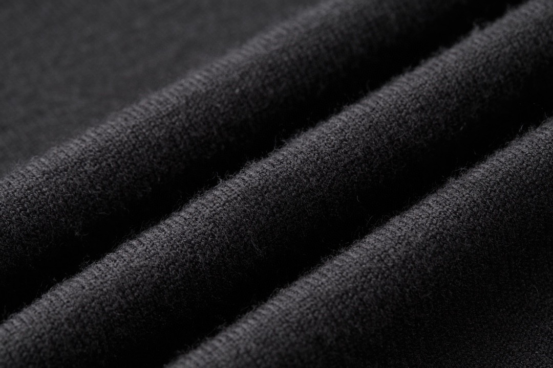 PRADA 普拉达 logo徽标拉链针织衫 毛衣 夹克 外套 长袖 黑色 UMG332-1411-F0002-S-OOO