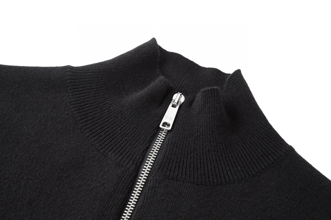 PRADA 普拉达 logo徽标拉链针织衫 毛衣 夹克 外套 长袖 黑色 UMG332-1411-F0002-S-OOO