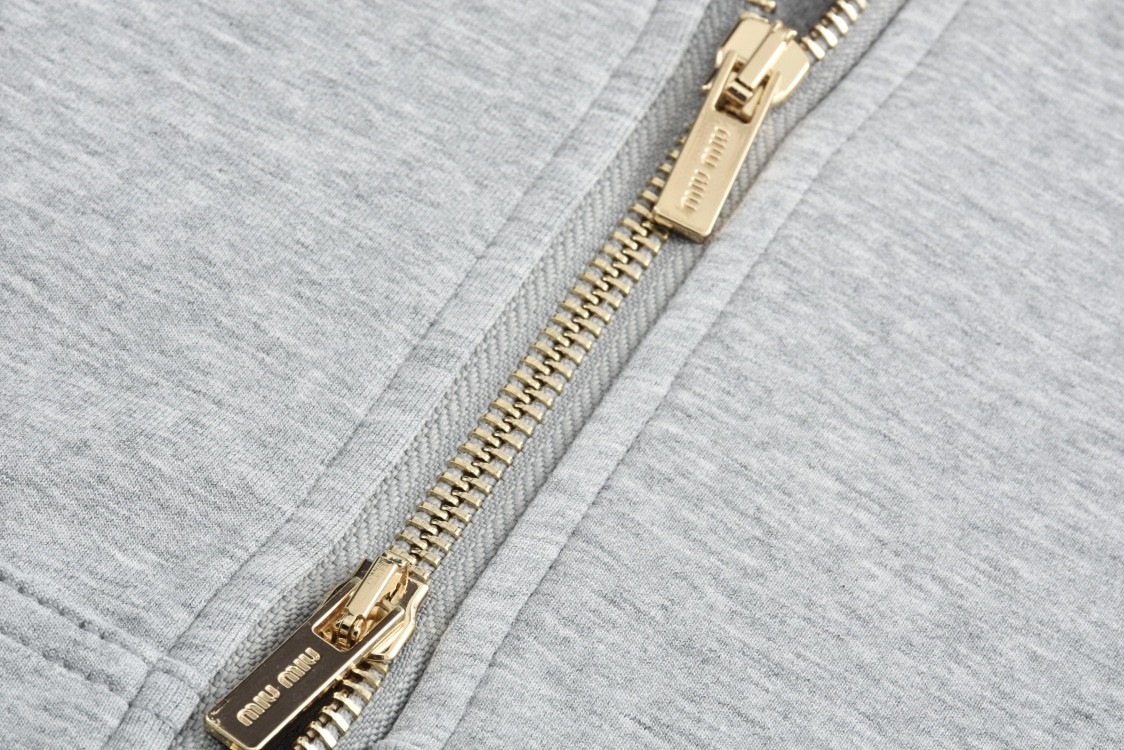 MIU MIU 缪缪 字母logo徽标拉链连帽卫衣 长袖 外套 灰色 MJL967-13TC-F0031