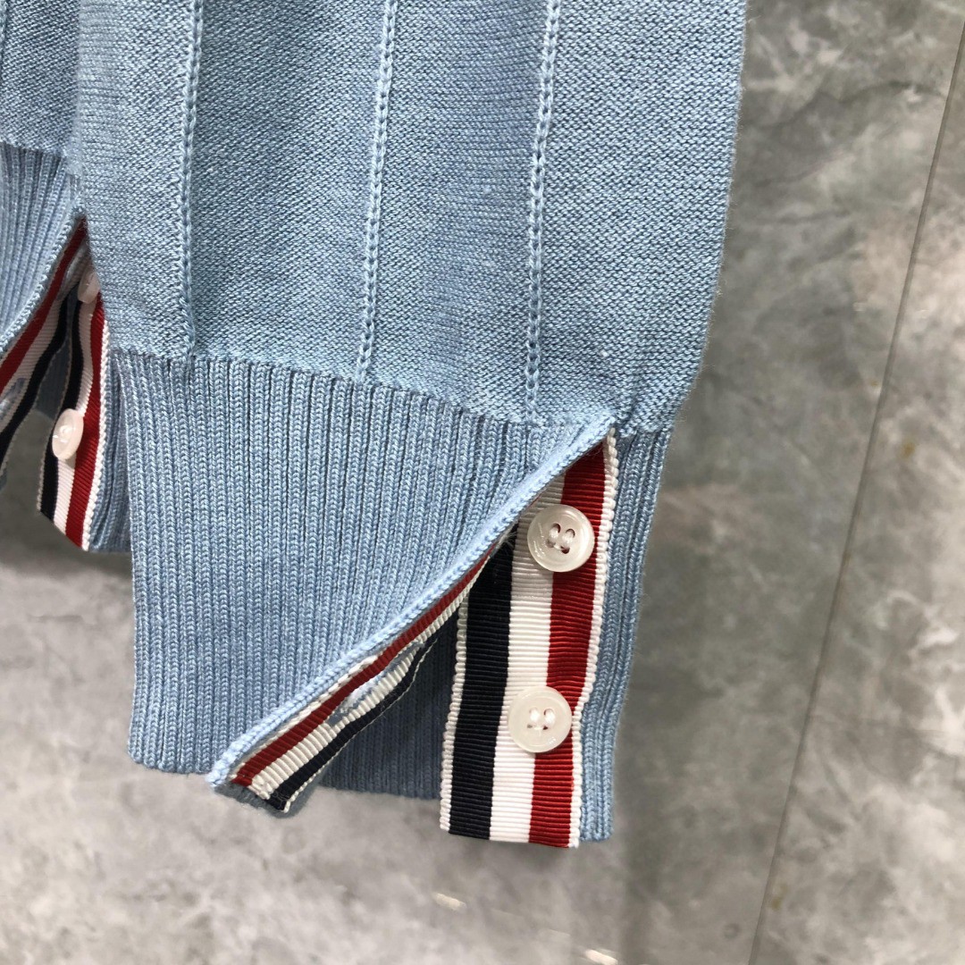 THOM BROWNE 反底坑条双袖红白蓝羊毛V领开衫 毛衣 针织衫 长袖 灰色 浅蓝色 藏青色 白色