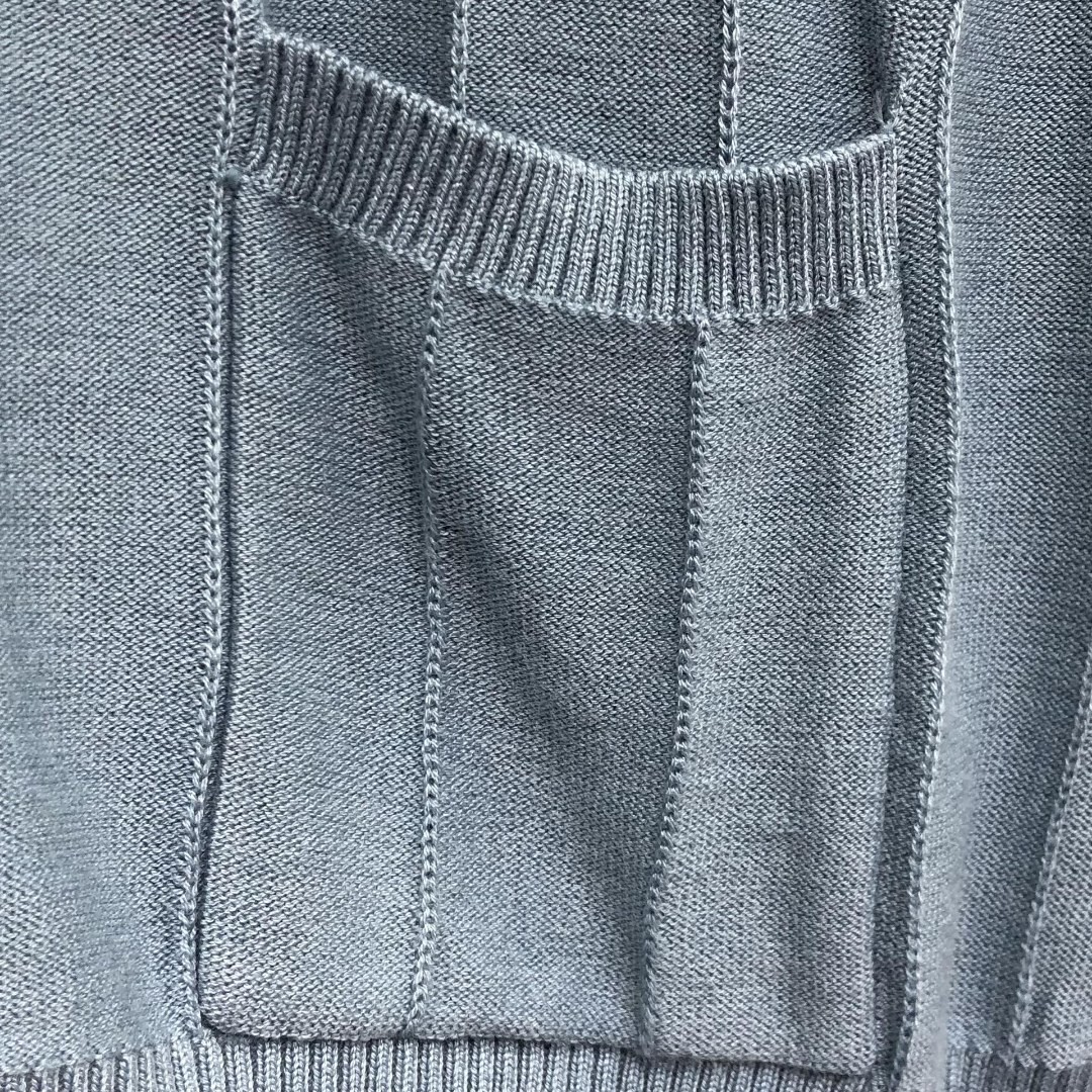 THOM BROWNE 反底坑条双袖红白蓝羊毛V领开衫 毛衣 针织衫 长袖 灰色 浅蓝色 藏青色 白色