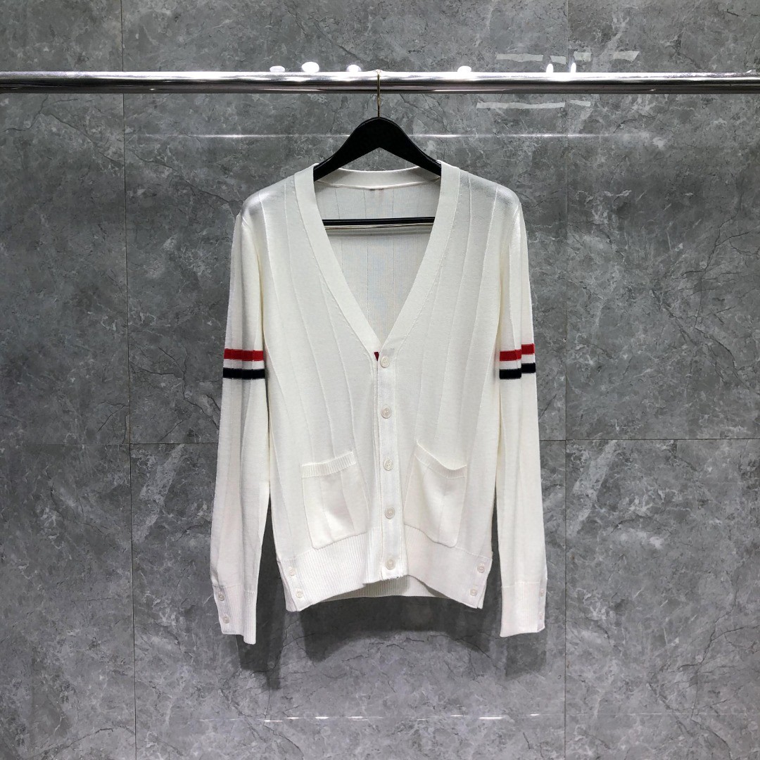 THOM BROWNE 反底坑条双袖红白蓝羊毛V领开衫 毛衣 针织衫 长袖 灰色 浅蓝色 藏青色 白色