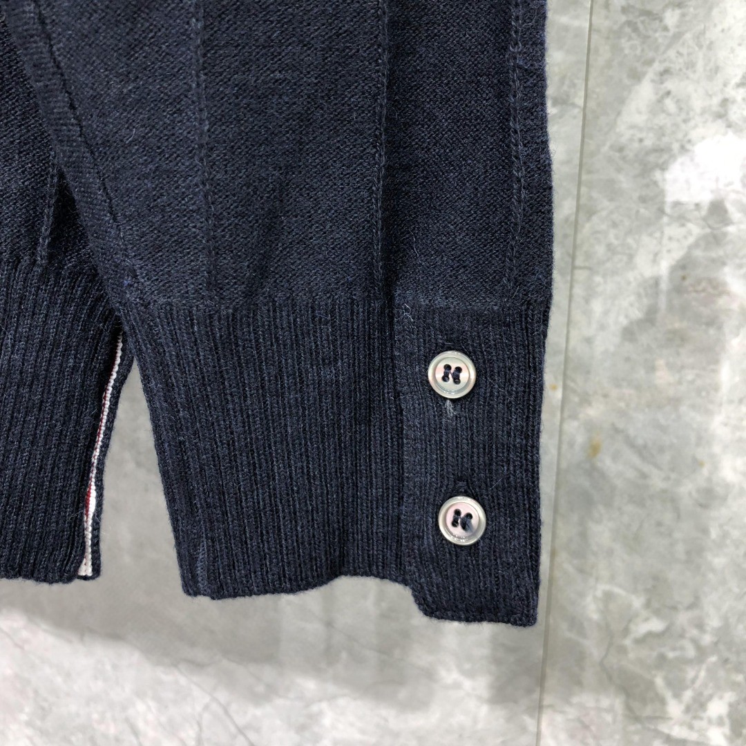 THOM BROWNE 反底坑条双袖红白蓝羊毛圆领毛衣 针织衫 长袖 灰色 白色 藏青色